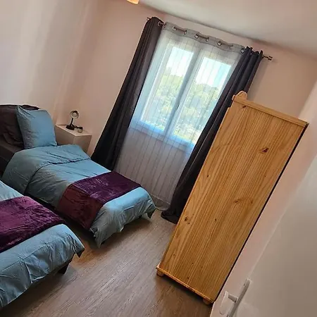 Trois Pièces Au Cœur D'antibes ! Proche Et Parking A Disposition Appartement *