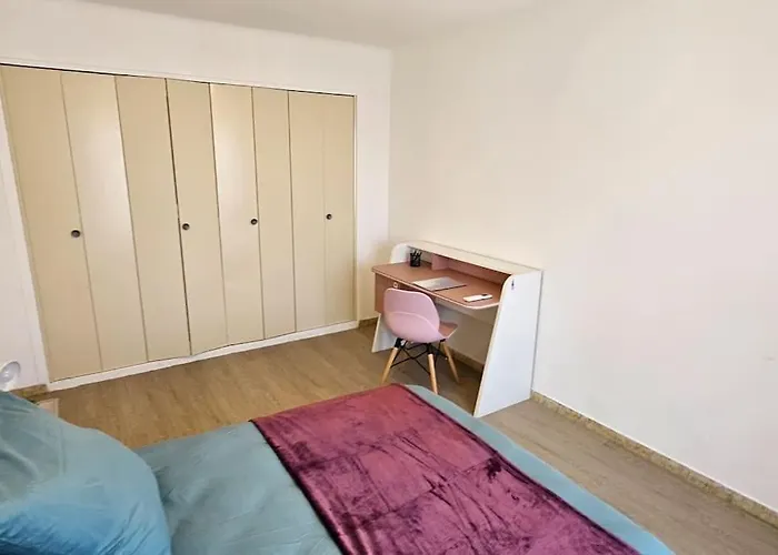 Apartment Trois Pieces Au Coeur D'antibes ! Proche Et Parking A Disposition Antibes